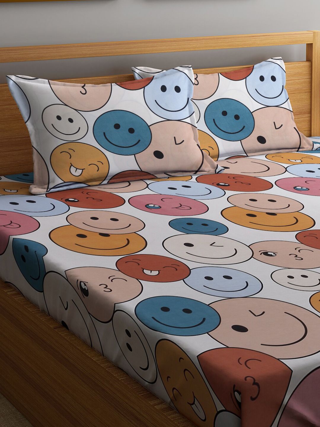 KLOTTHE White Conversational 300 TC King Fine Bedsheet dengan 2 Sarung Bantal-250X220 cm