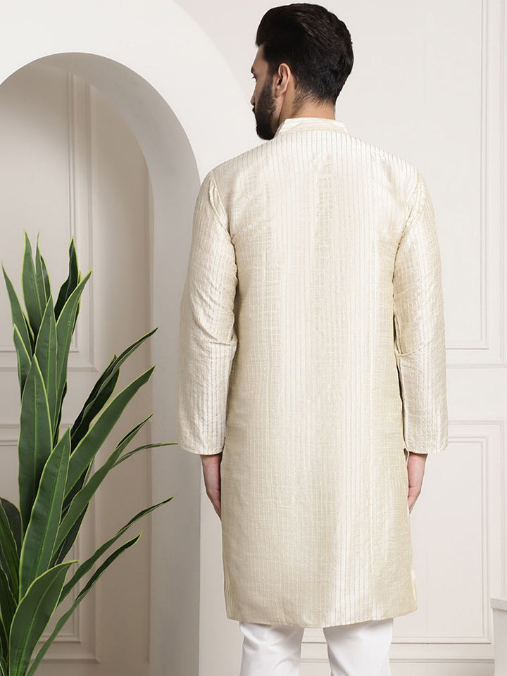 SOJANYA Embroidered Pastel Silk Cotton Kurta