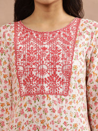 W White & Pink Floral Printed Thread Work Straight Kurta