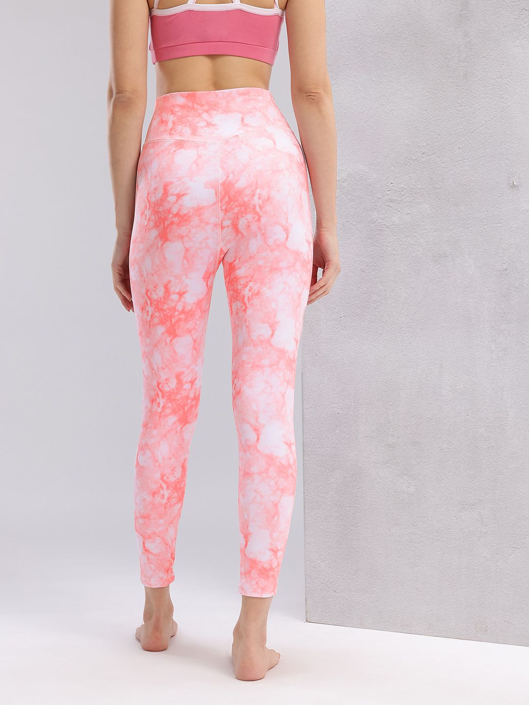 HRX by Hrithik Roshan Women Tie & Dye Mid-Rise Cropped Rapid-Dry Yoga Tights