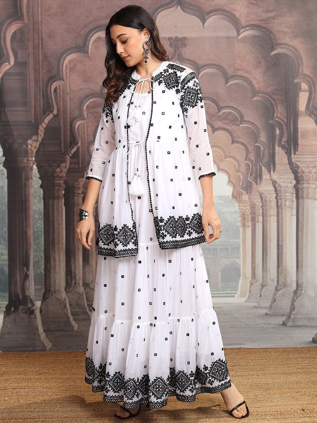 Vishudh Women Embroidered Shoulder Straps Tiered Fit & Flare Maxi Dress With Shrug