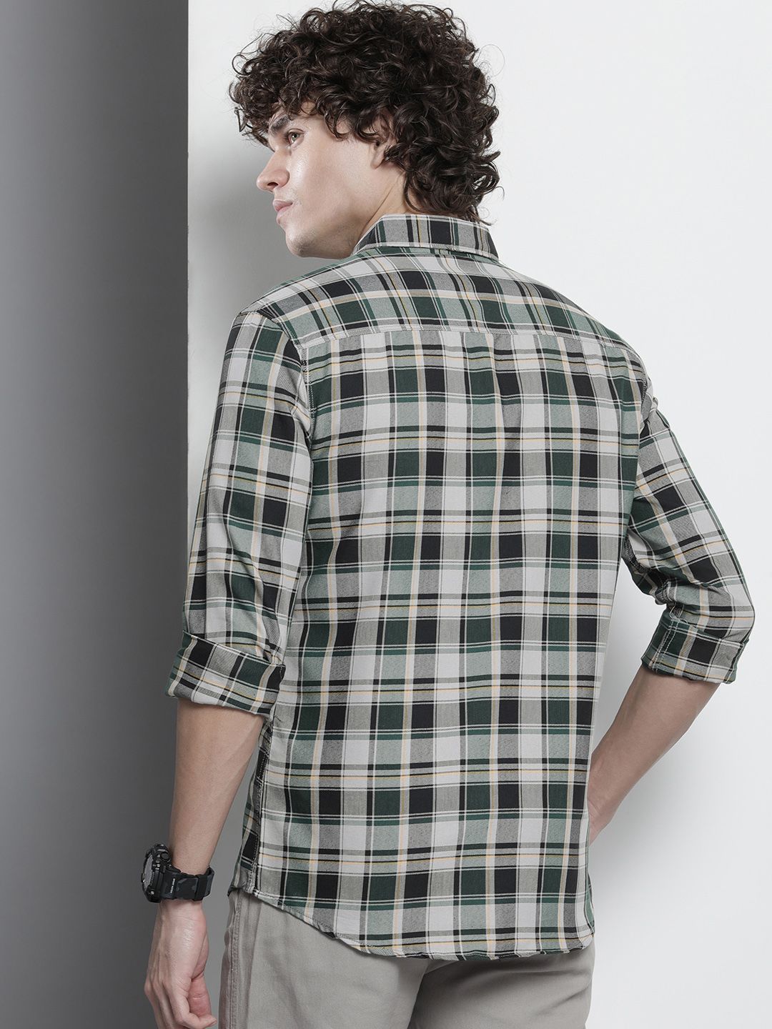 The Indian Garage Co Men Green Tartan Checked Cotton Casual Shirt