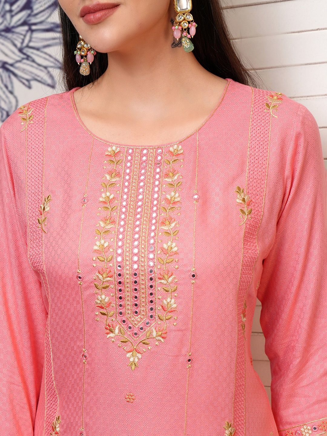 Vishudh Peach Floral Embroidered Thread Work Straight Kurta
