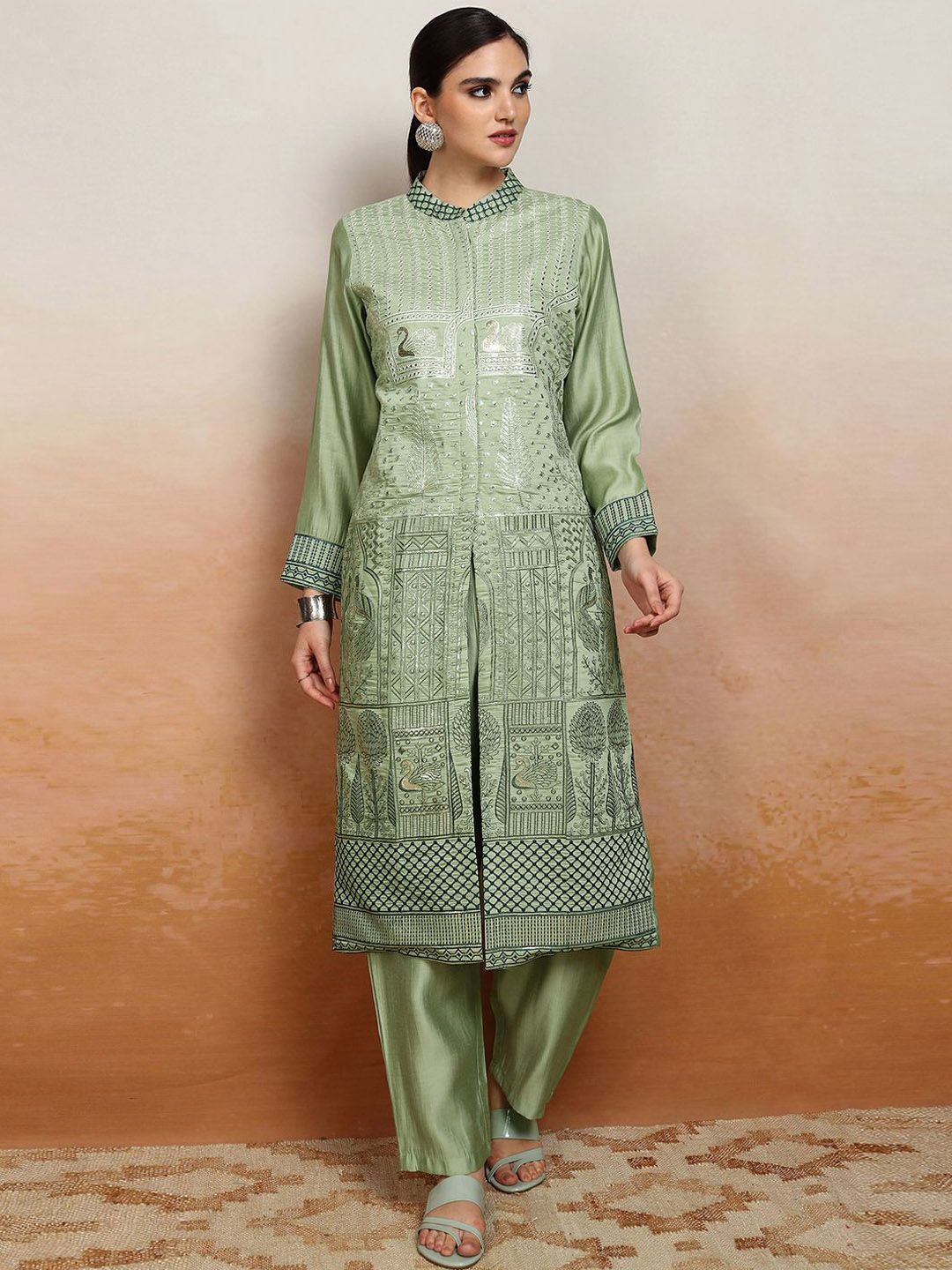Vishudh Mandarin Collar Embroidered Kurta With Trouser