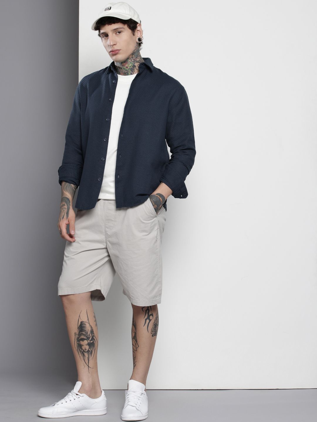 The Indian Garage Co Men Relaxed Fit Solid Dobby Resort Wear Shirt