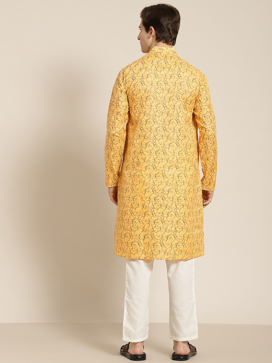 SOJANYA Lelaki Kuning & Coklat Kapas Linen Abstrak Bercetak Kurta