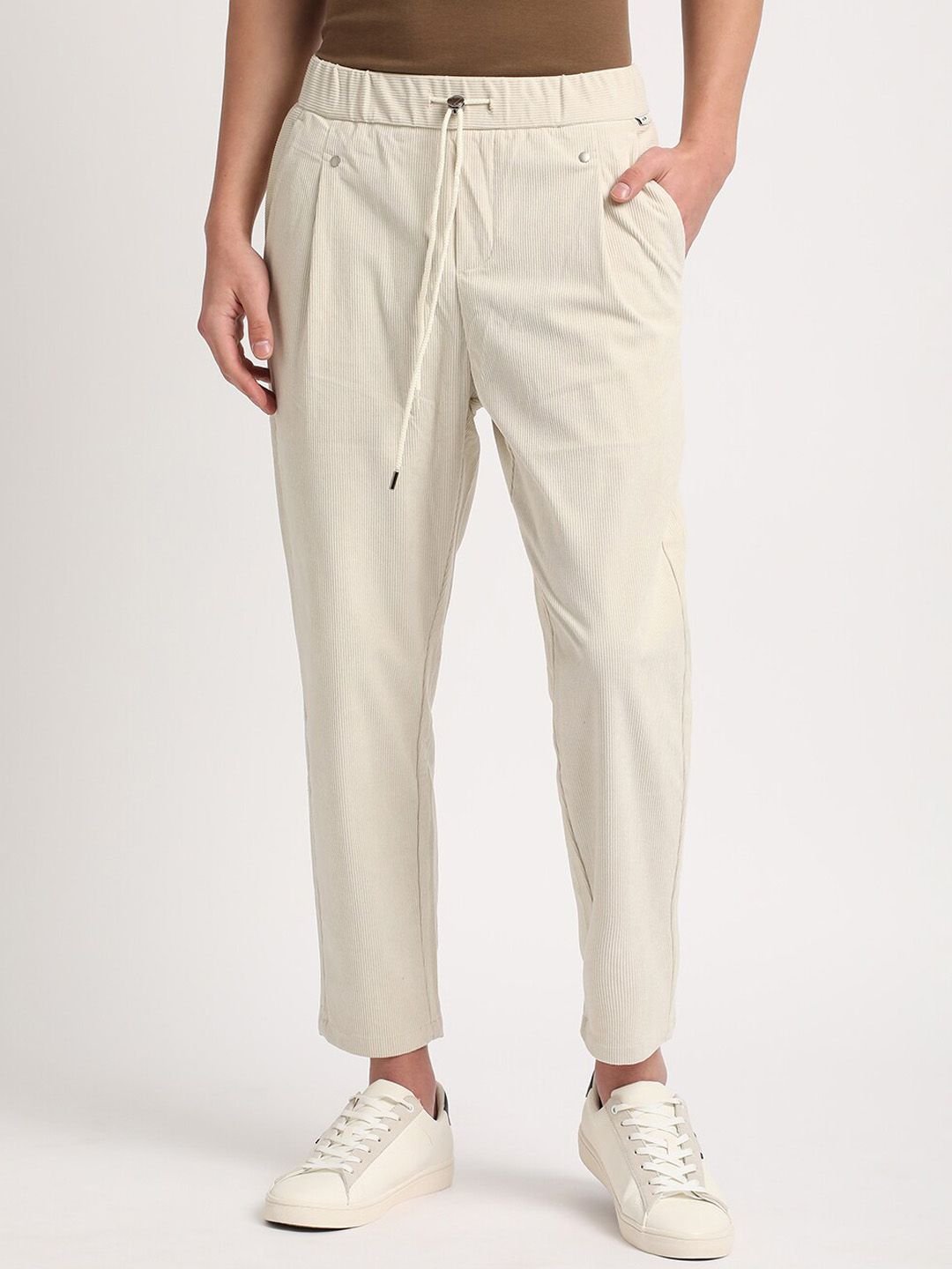 THE BEAR HOUSE Men Relaxed Loose Fit Corduroy Cotton Pleated Regular Trousers