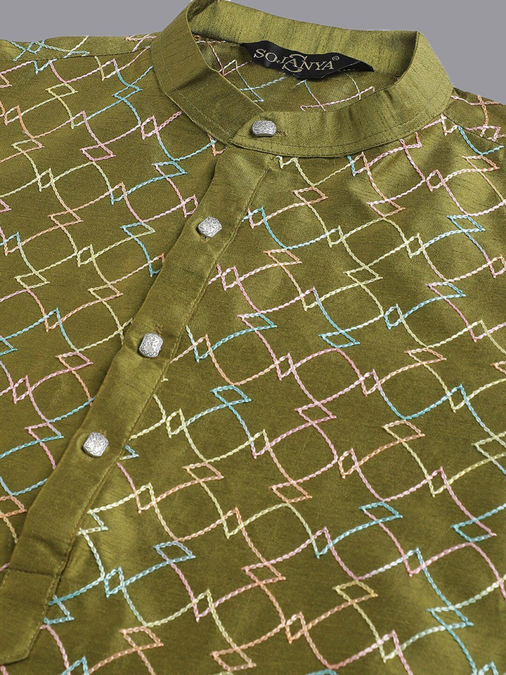 SOJANYA Kurta Sulam Kapas Sutera dengan Churidar