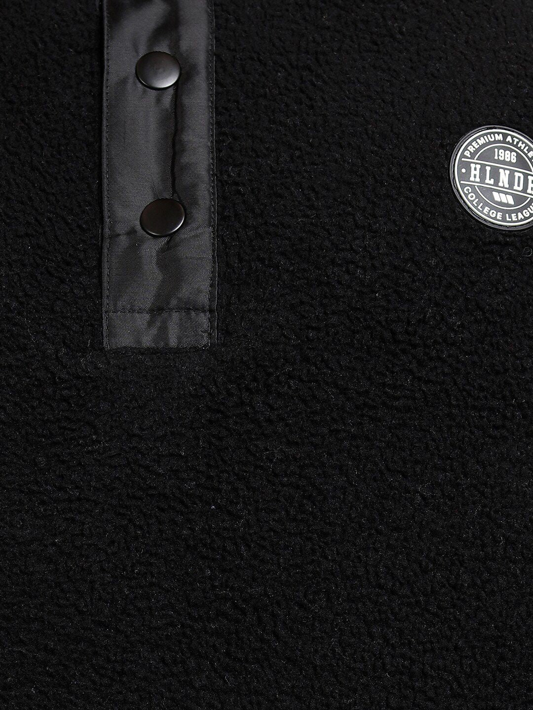 HIGHLANDER Black High Neck Sweatshirt