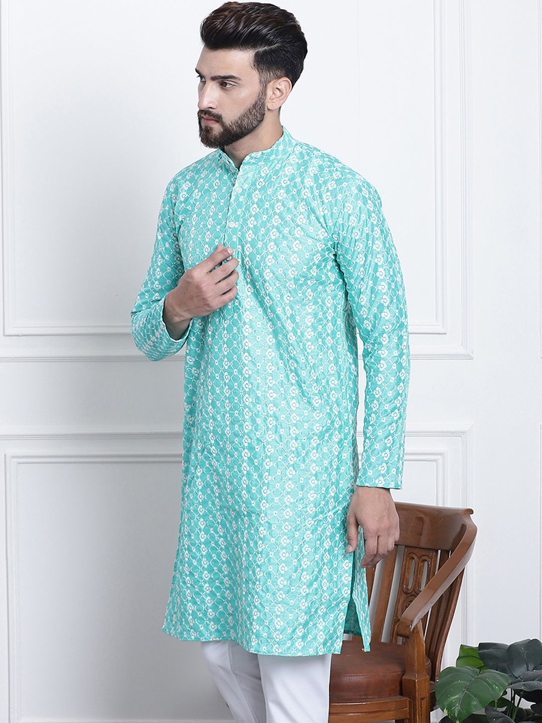SOJANYA Men Sea Green & White Ethnic Motifs Embroidered Kurta