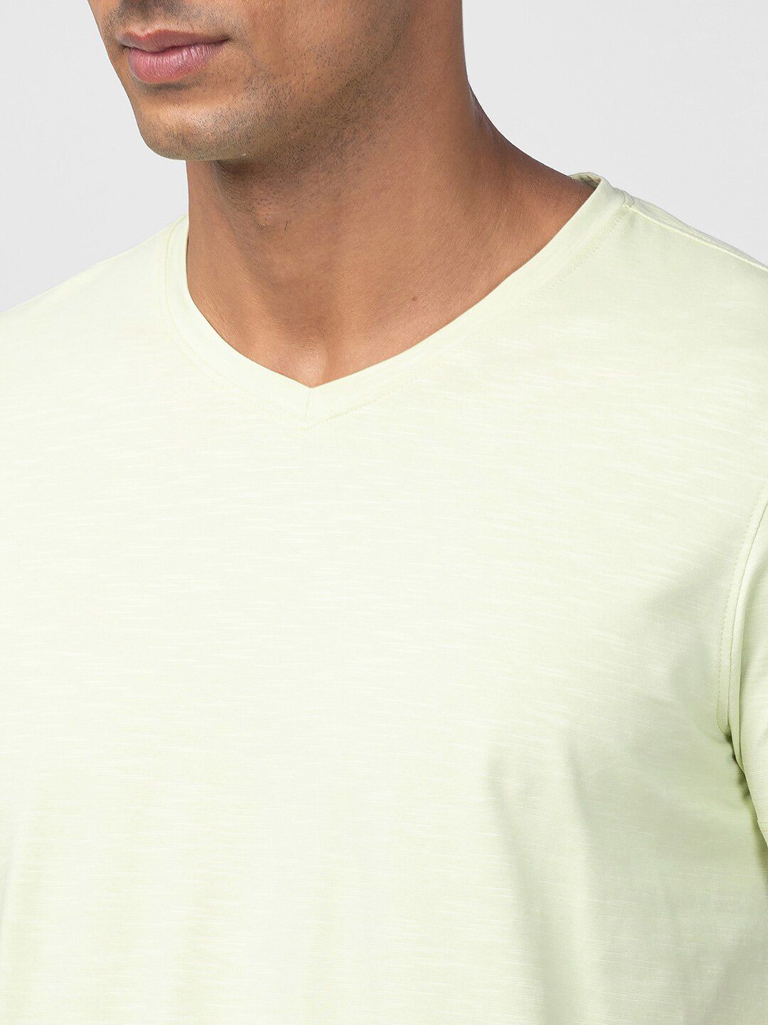 SPYKAR Men Typography Printed V-Neck Cotton T-shirt