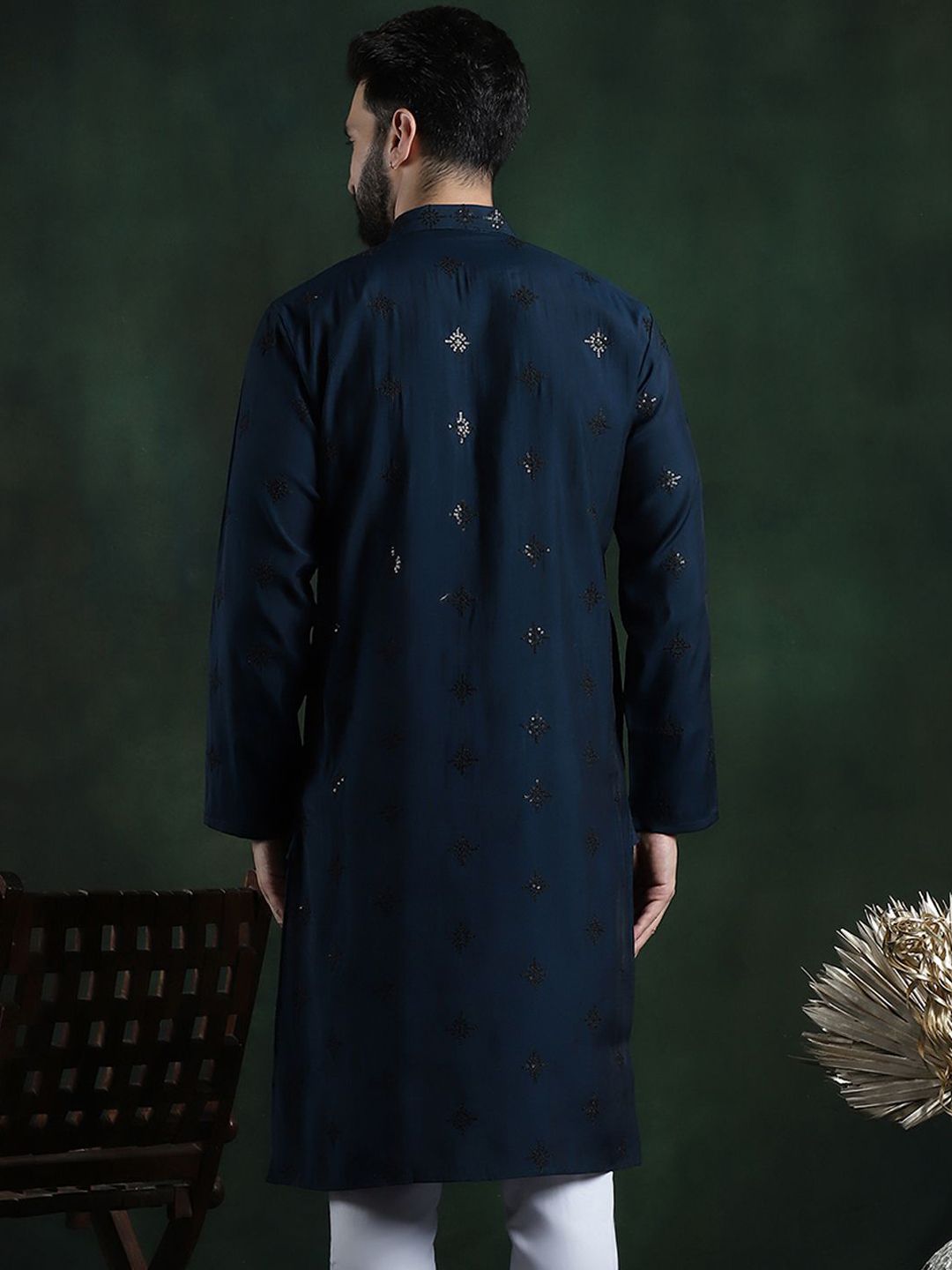 SOJANYA Motif Etnik Bersulam Kolar Mandarin Kurta Lurus Labuci