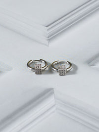Anting -anting gelung kontemporari masin