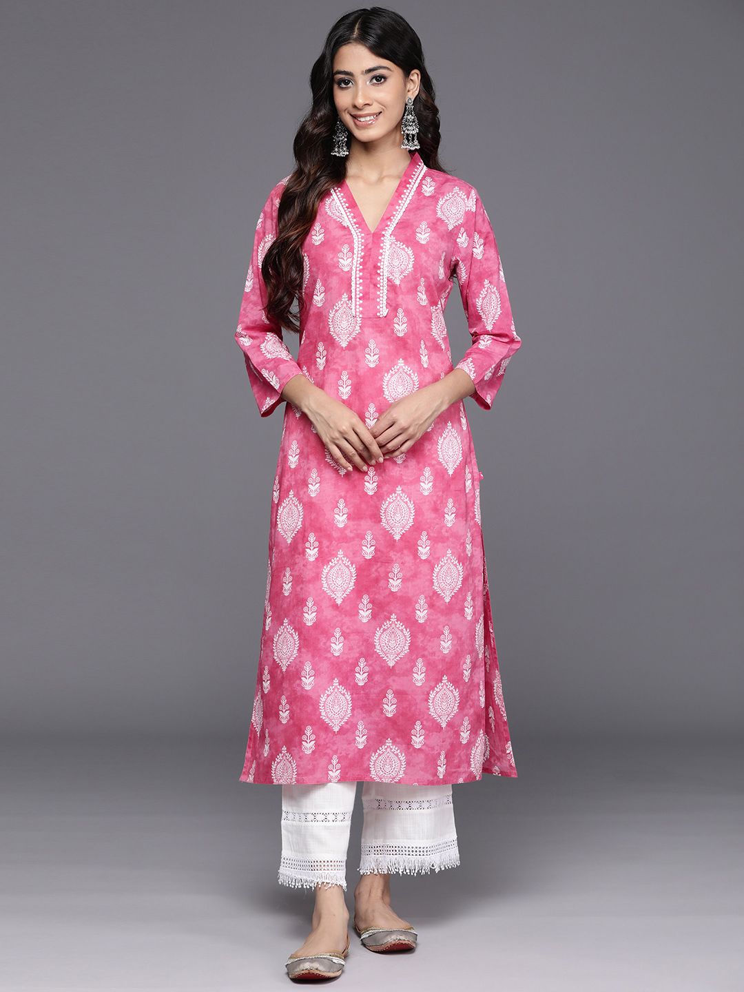 Varanga Women Floral Jaipuri Printed V-Neck Cotton Straight Kurta
