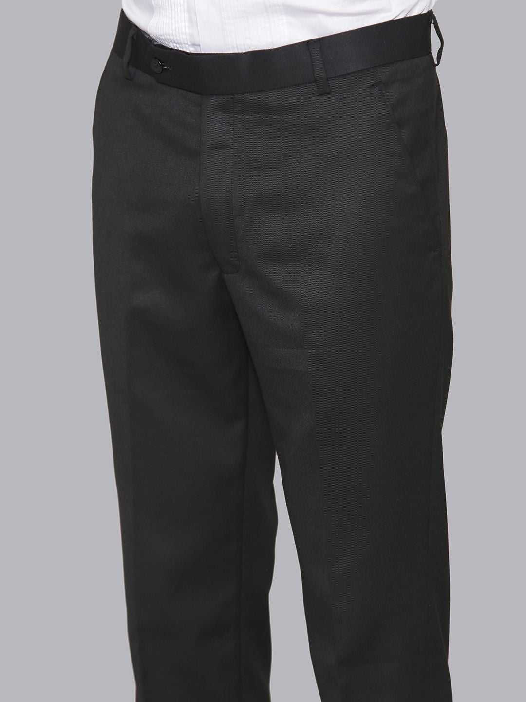 MANQ Men Black Solid Slim Fit Tuxedo Suit