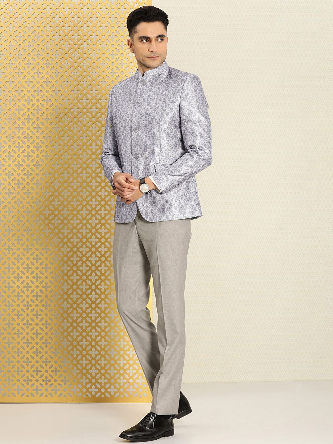 House of Pataudi Jashn Mandarin Collar Self-Design Embroidered Bandhgala Blazer