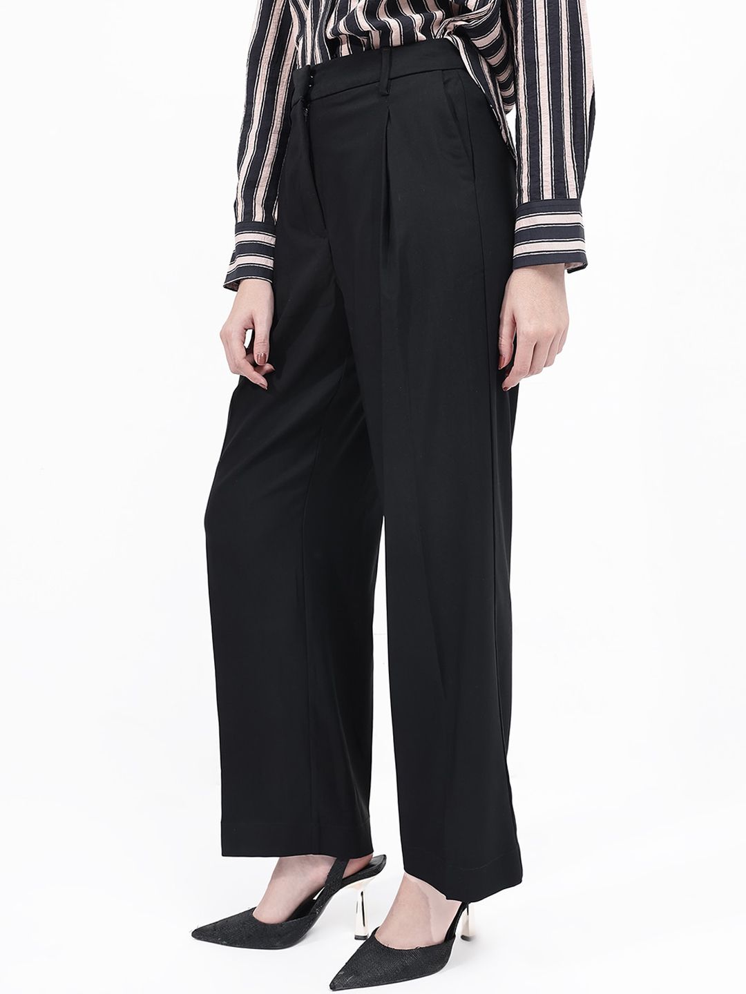 RAREISM Women Straight Fit Mid-Rise Trousers