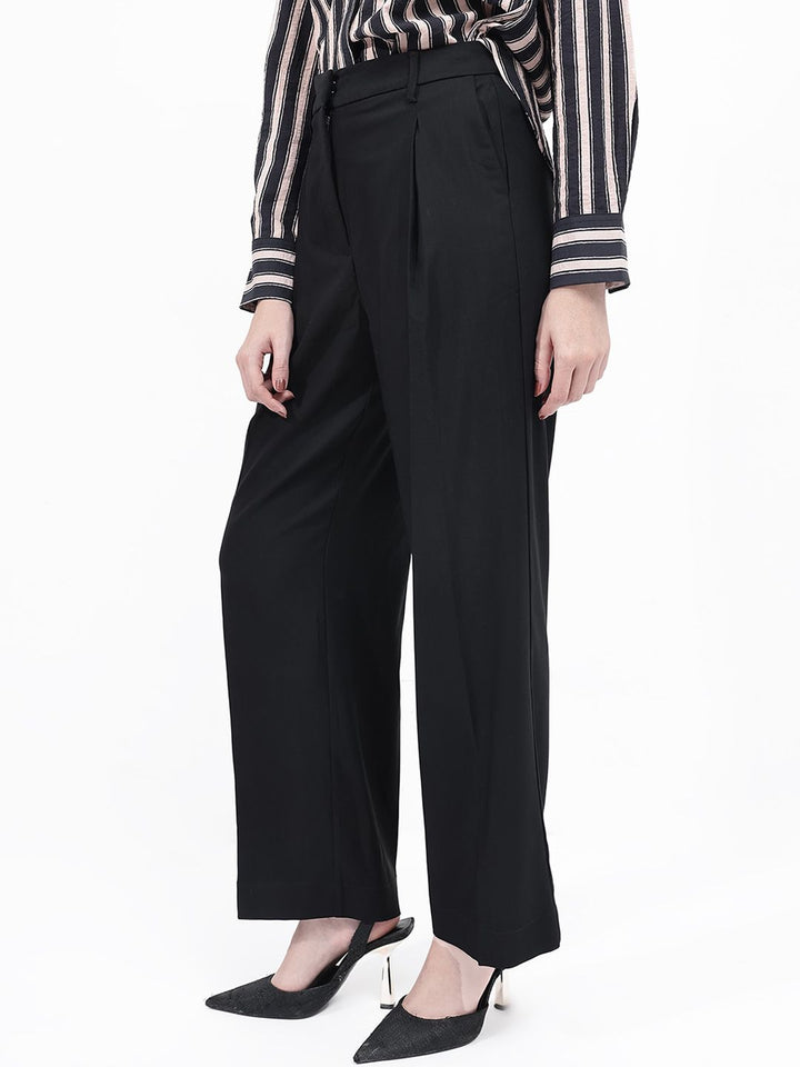 RAREISM Women Straight Fit Mid-Rise Trousers