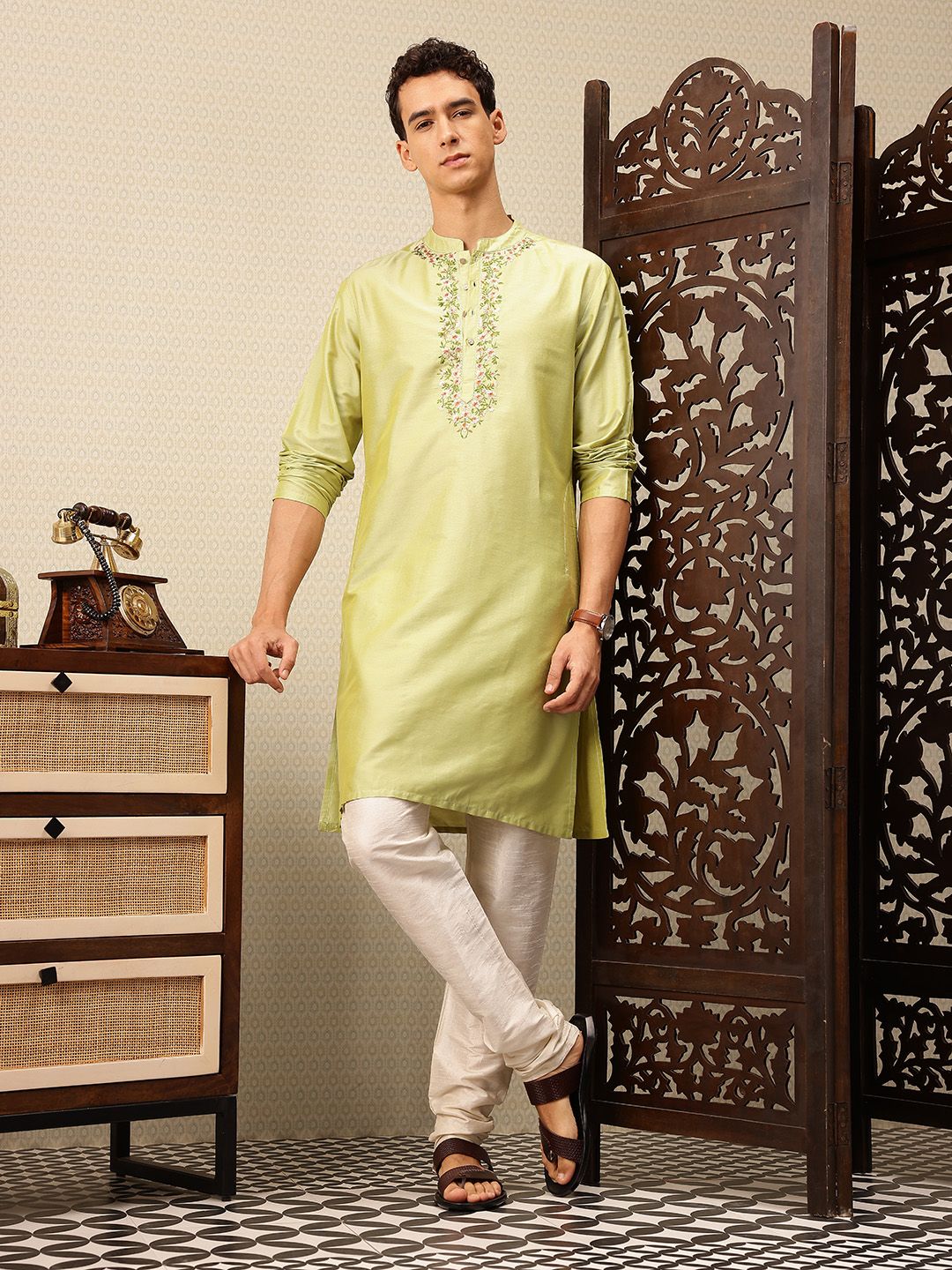 House of Pataudi Floral Embroidered Rozana Kurta