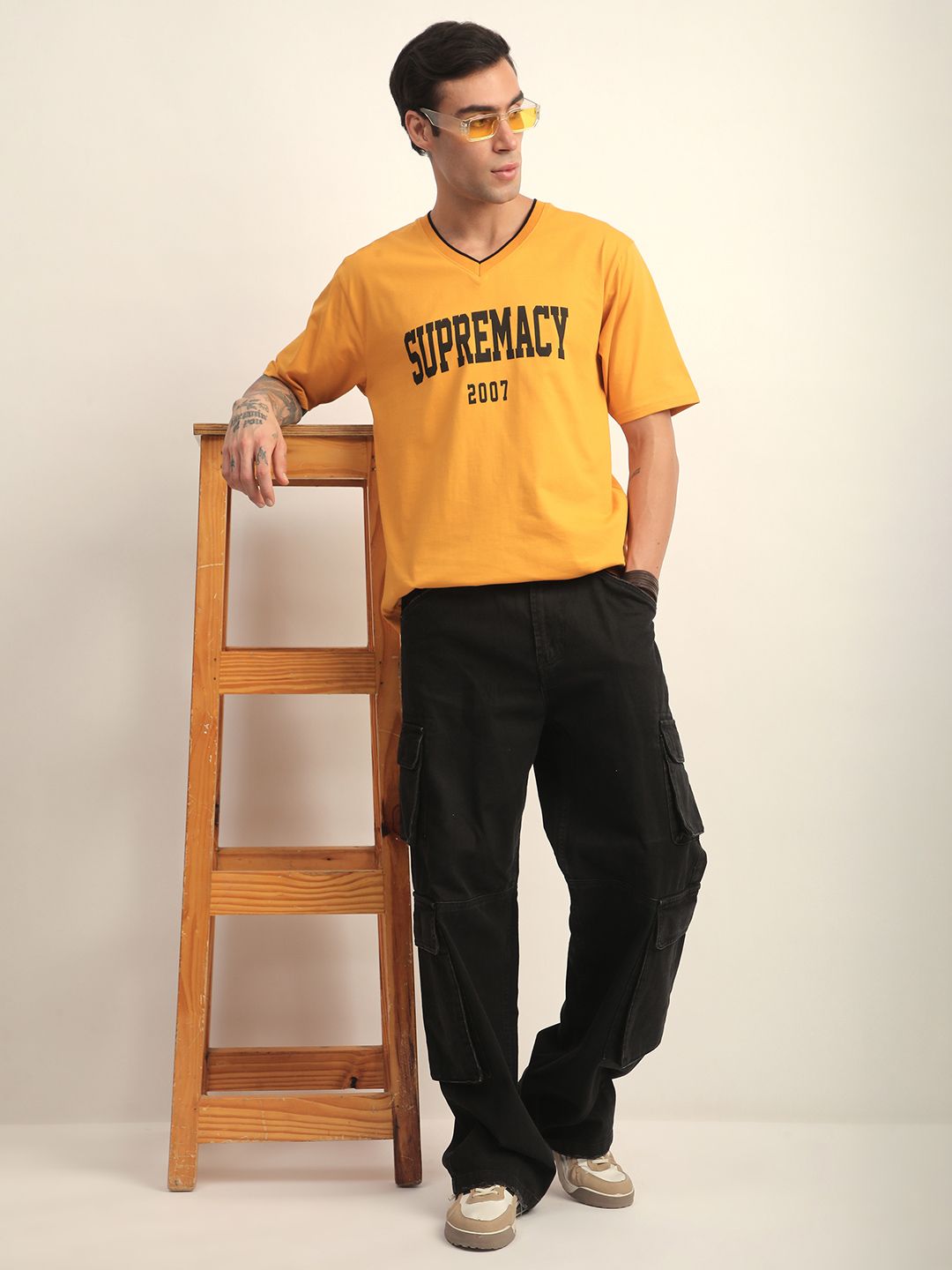 DILLINGER Men Short Sleeve Oversized V-Neck Printed Tshirt