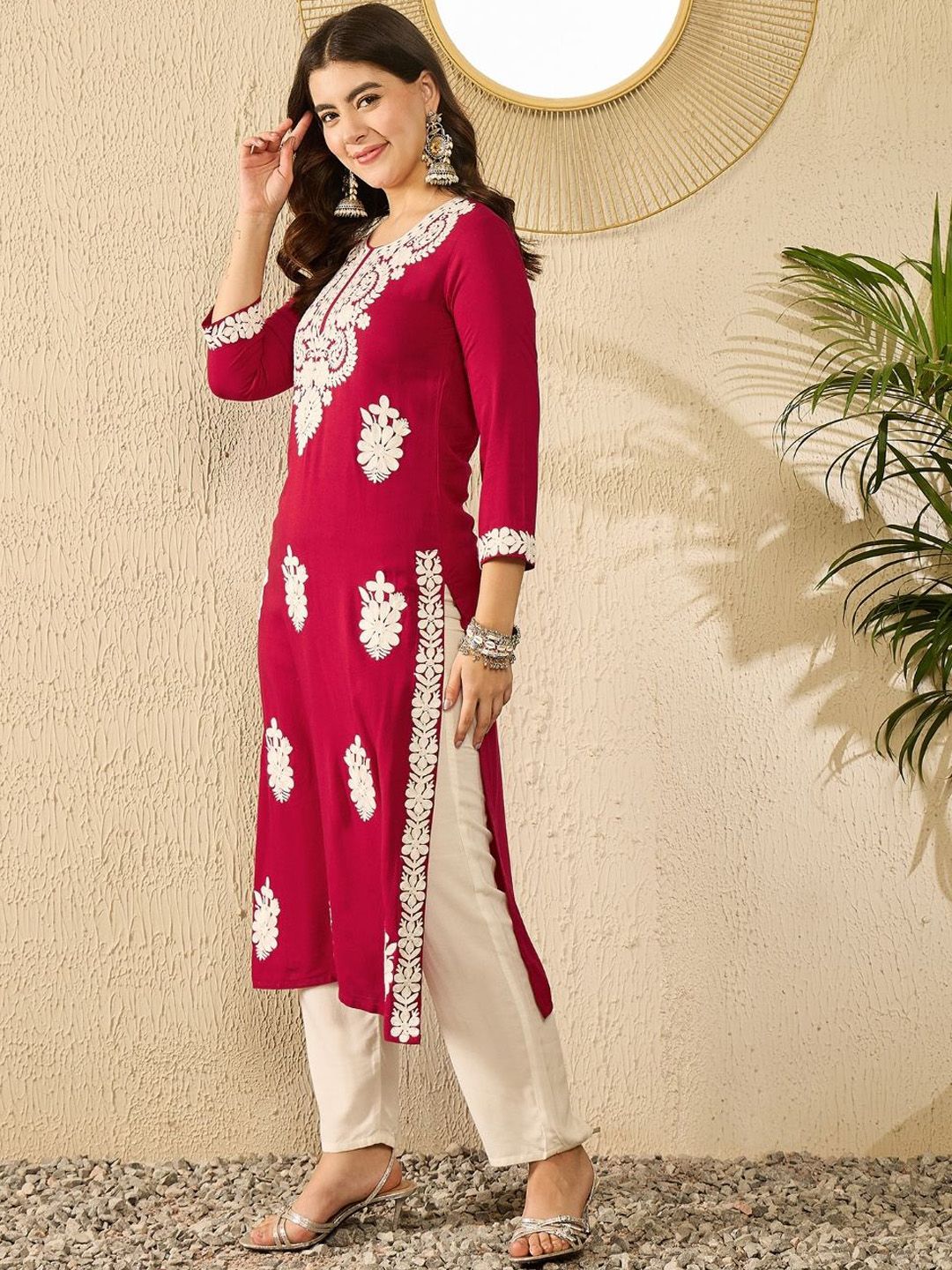 KALINI Floral Embroidered Round Neck Chikankari Straight Kurta