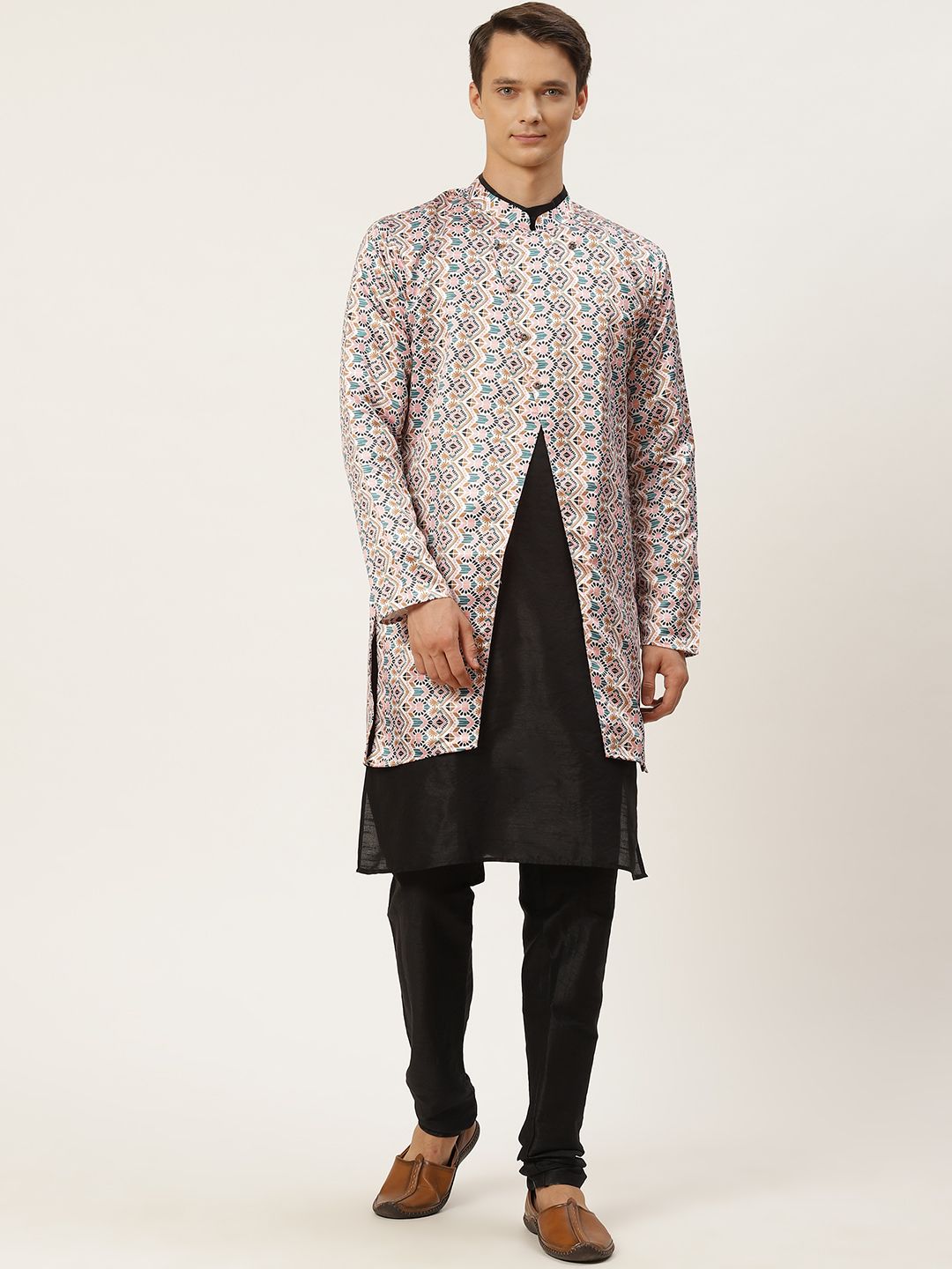 SOJANYA Men Black Kurta with Churidar & Jacket