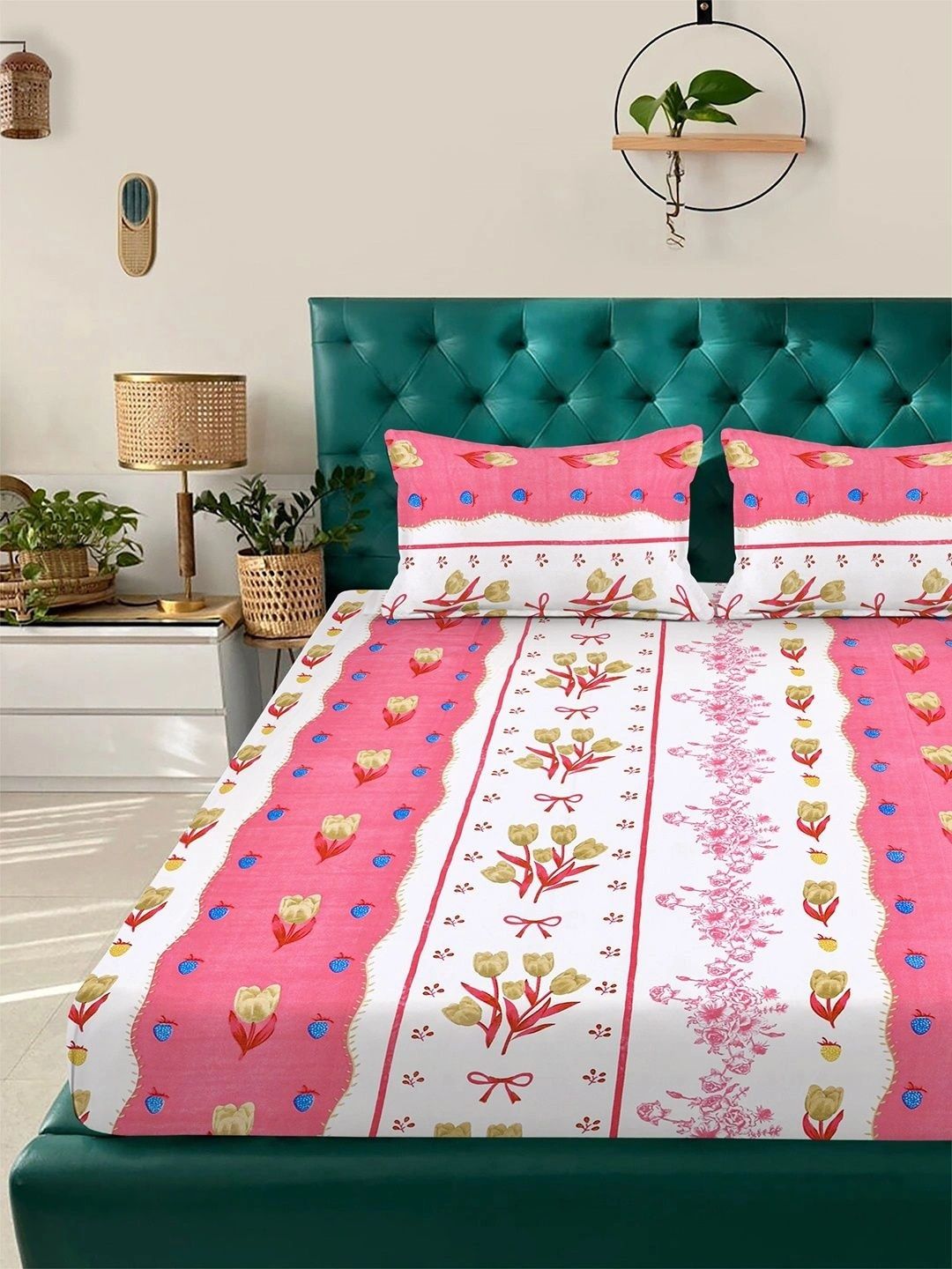 Moda Rapido X KLOTTHE Pink & White Floral 300 TC King Bedsheet with 2 Pillow Covers