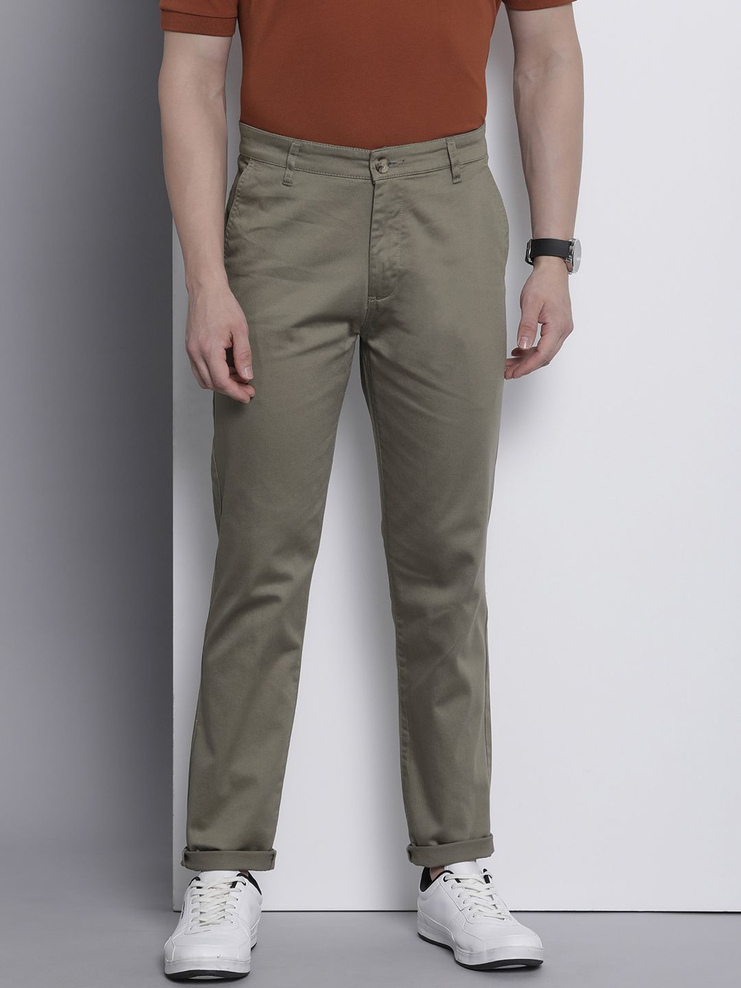 The Indian Garage Co Men Solid Slim Fit Chinos Trousers