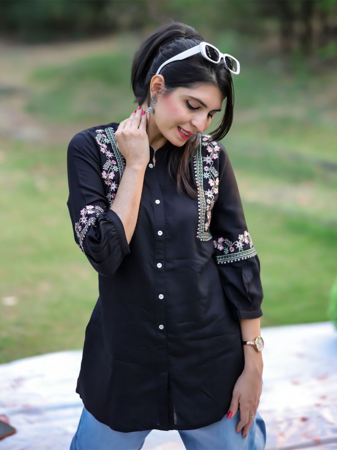 KALINI Ethnic Motifs Embroidered Kurti