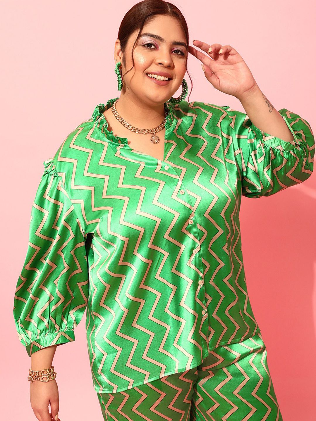 CURVY STREET Plus Size Comfort Fit Geometric Printed Puff Sleeves Satin Shirt