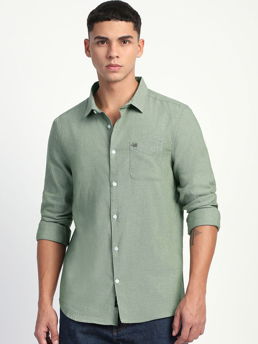 THE BEAR HOUSE Men Solid Cotton Slim Fit Casual Shirt