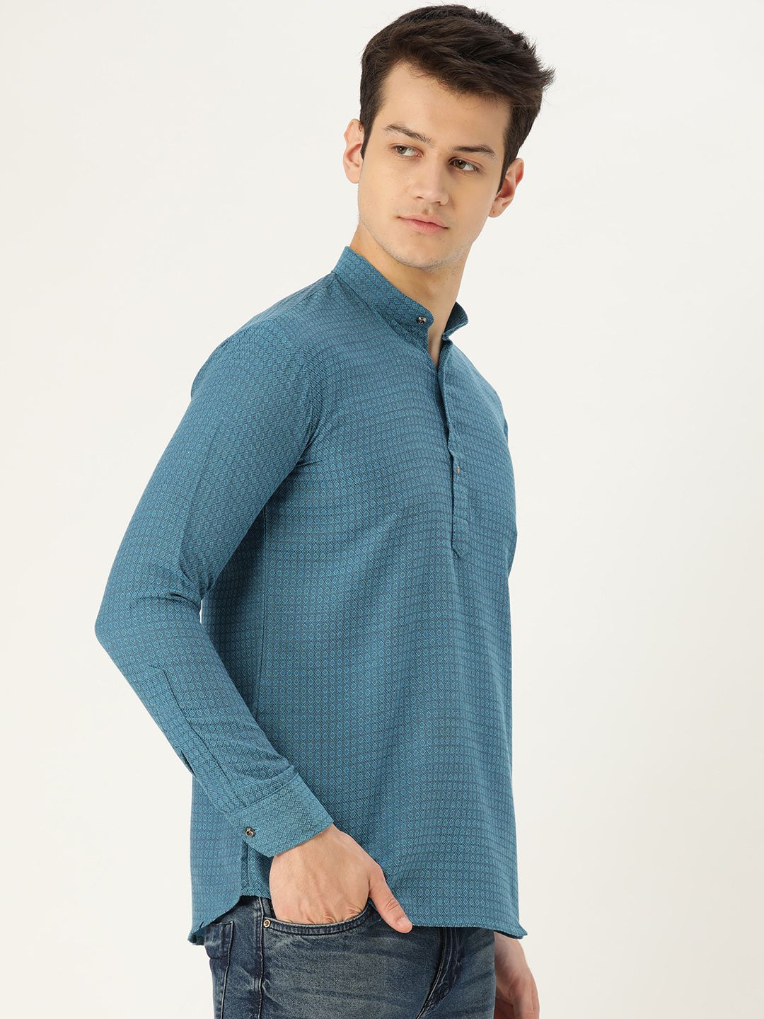 SOJANYA Men Blue Woven Design Straight Kurta
