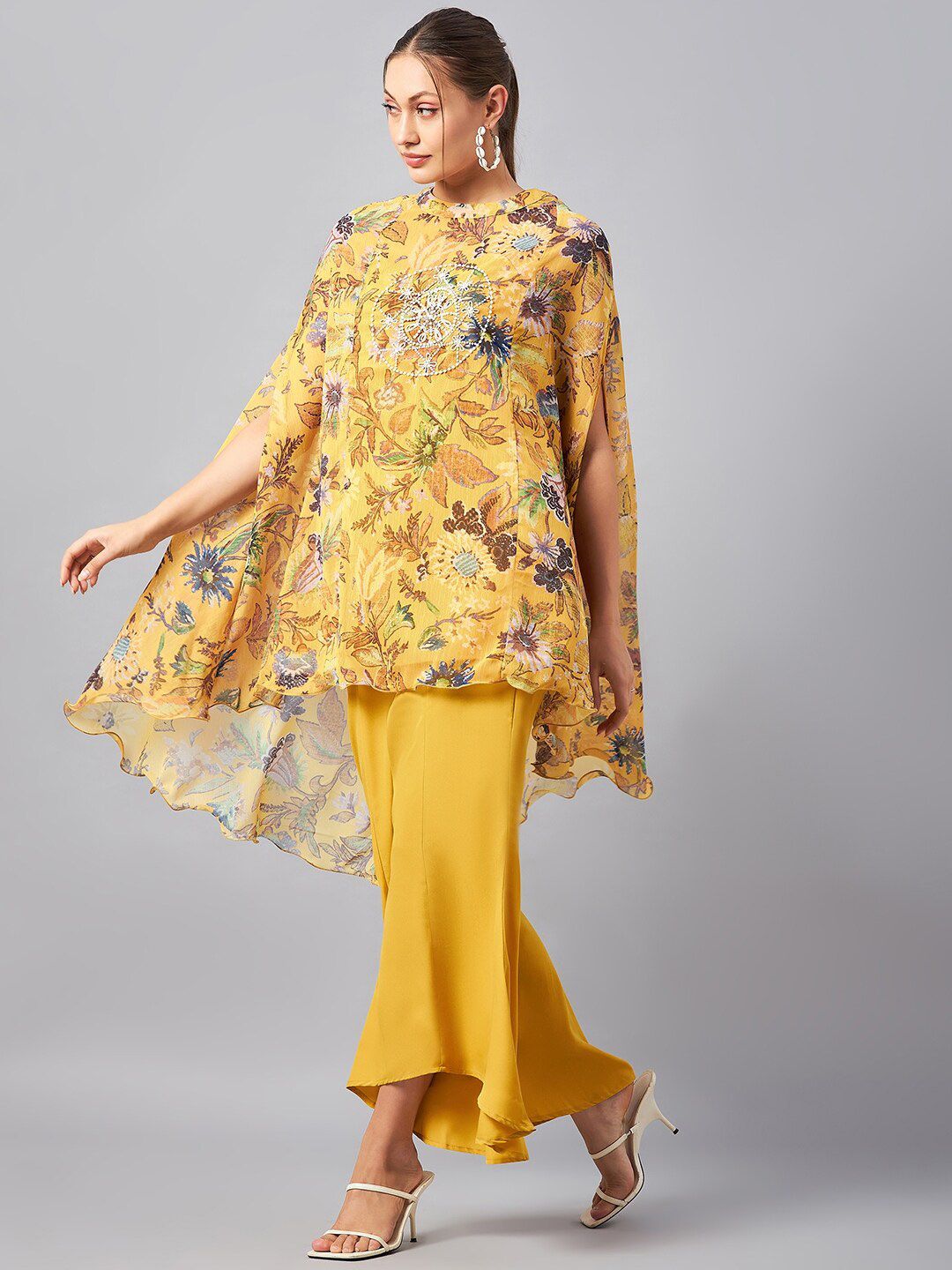 Antheaa Floral Printed Round Neck Tunic With Flared Palazzos Co-Ords