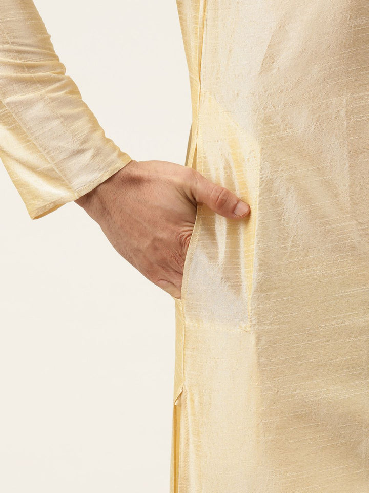 SOJANYA Men Cream-Coloured & Navy Blue Solid Kurta with Churidar & Jacket