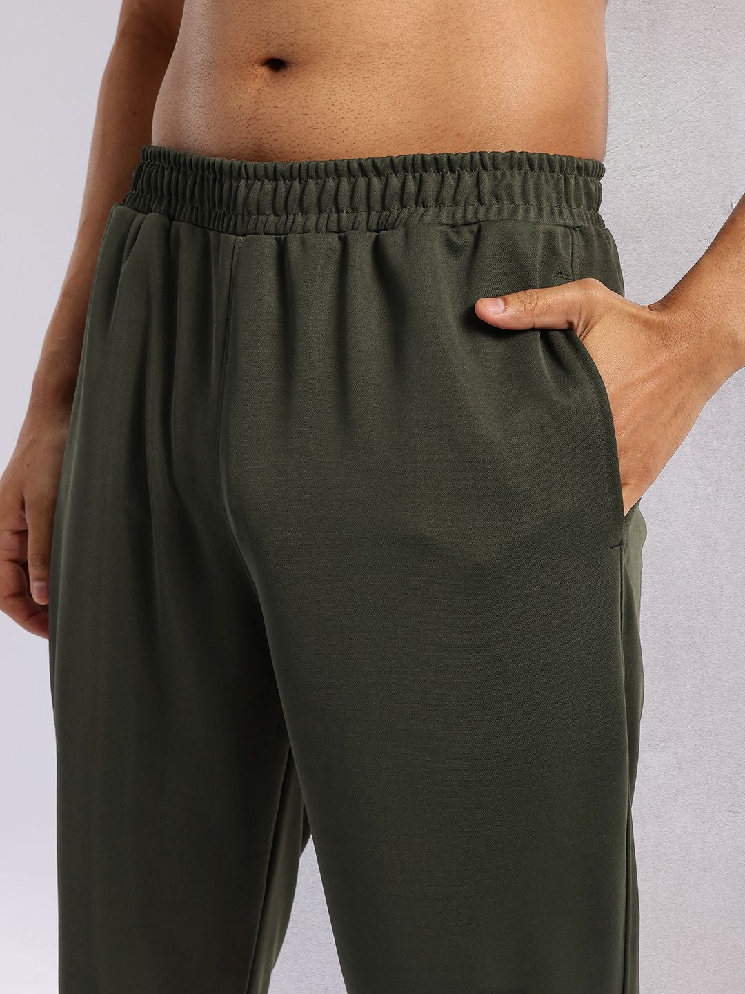 HRX by Hrithik Roshan Men Mid-Rise Rapid-Dry Training Joggers