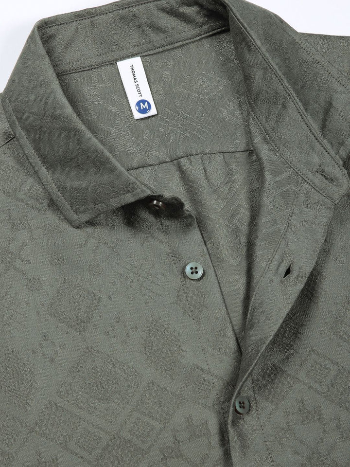 Thomas Scott Men Smart Slim Fit Cutaway Collar Geometric Printed Casual Shirt
