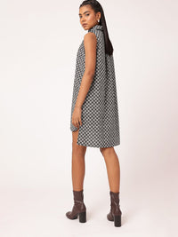 DressBerry Quirky Grunge Printed Sleeveless A-Line Dress
