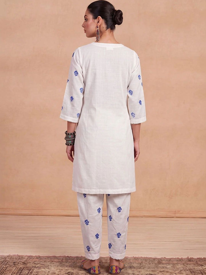 Rumah Wanita Chikankari Motif Etnik Bersulam Benang Biasa Kurta Kerja dengan Seluar