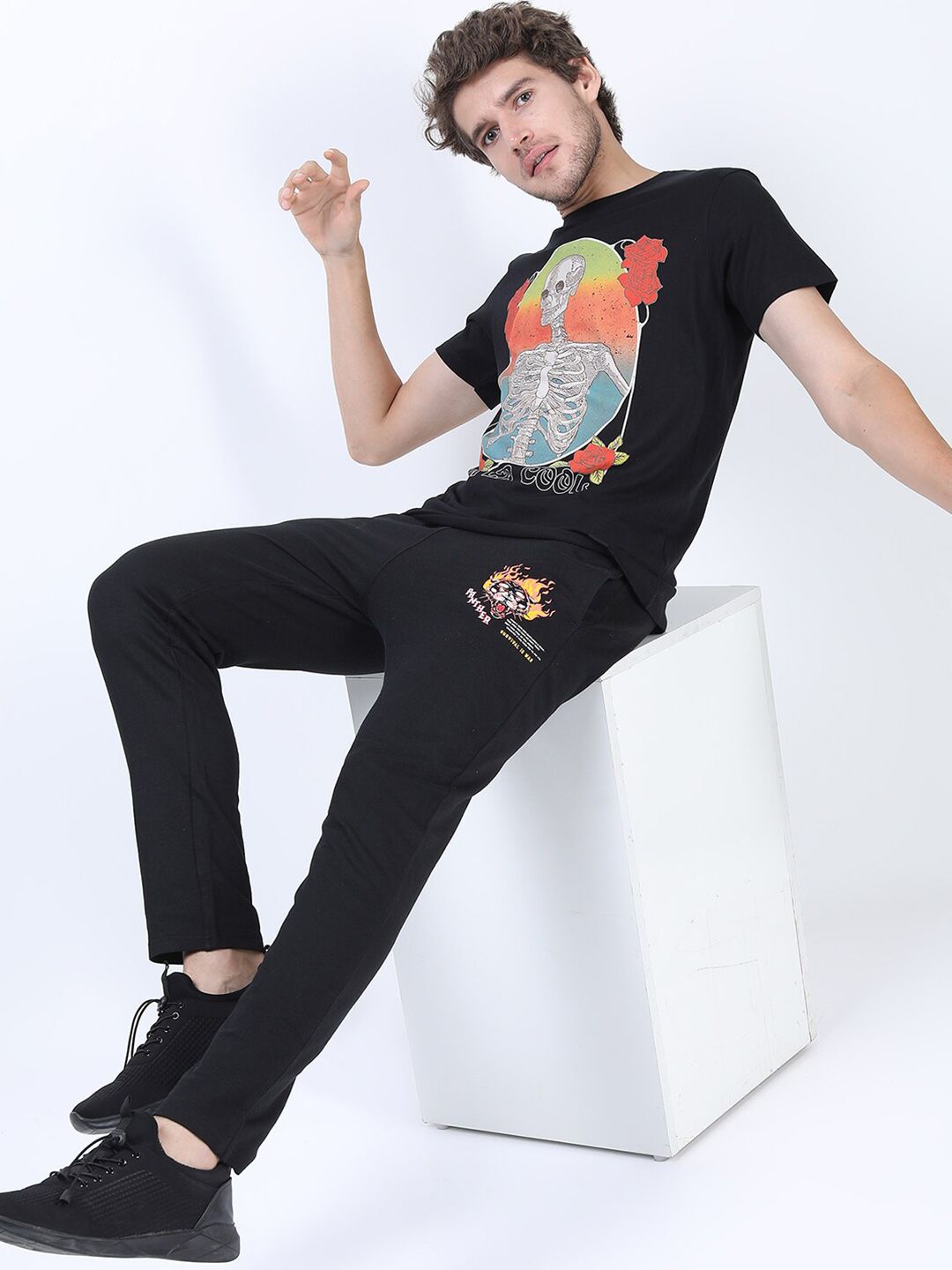 HIGHLANDER Men Black Printed Slim Fit T-shirt