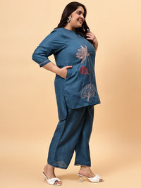 Bani Women Solid Embroidered Tunic with Trousers Co-Ords