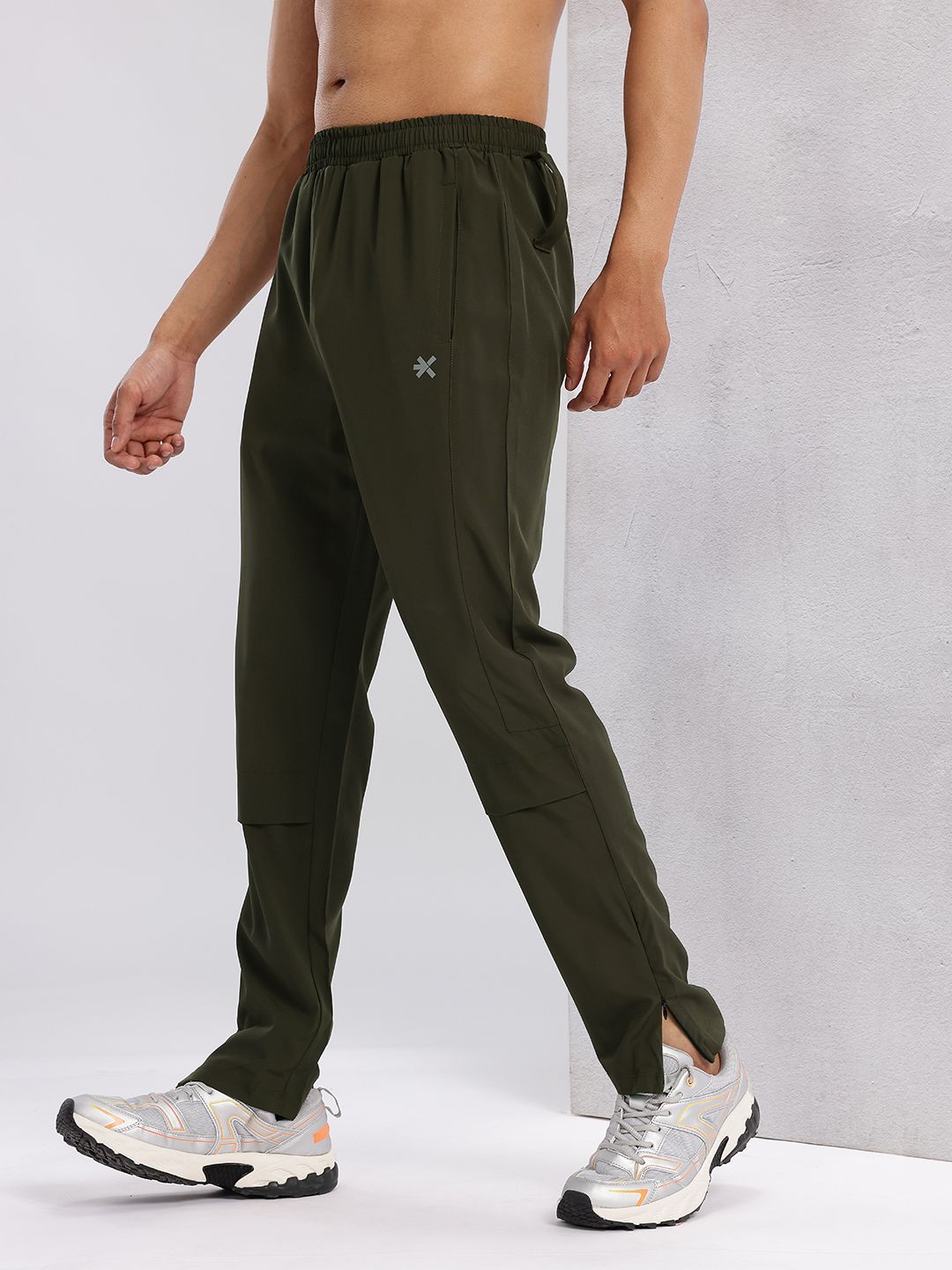 HRX by Hrithik Roshan Men Zipped Hem Rapid-Dry Training Track Pants