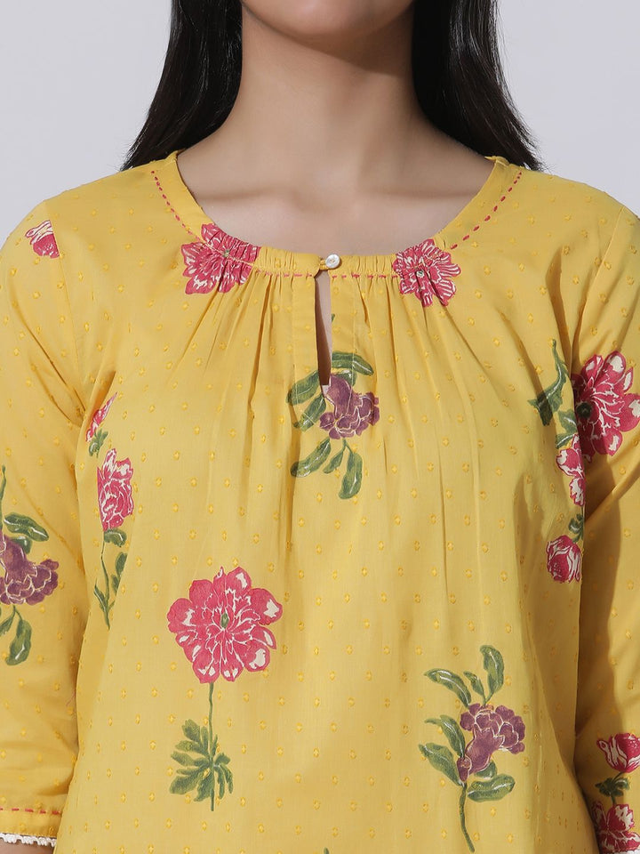 W Floral Printed Keyhole Neck Regular Thread Work Pure Cotton Kurta With Trousers