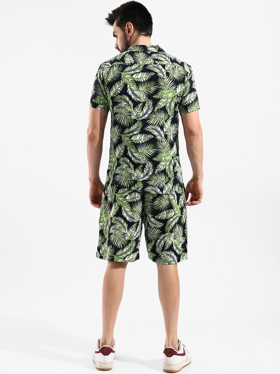 Campus Sutra Men Green & Black Printed Co-Ords