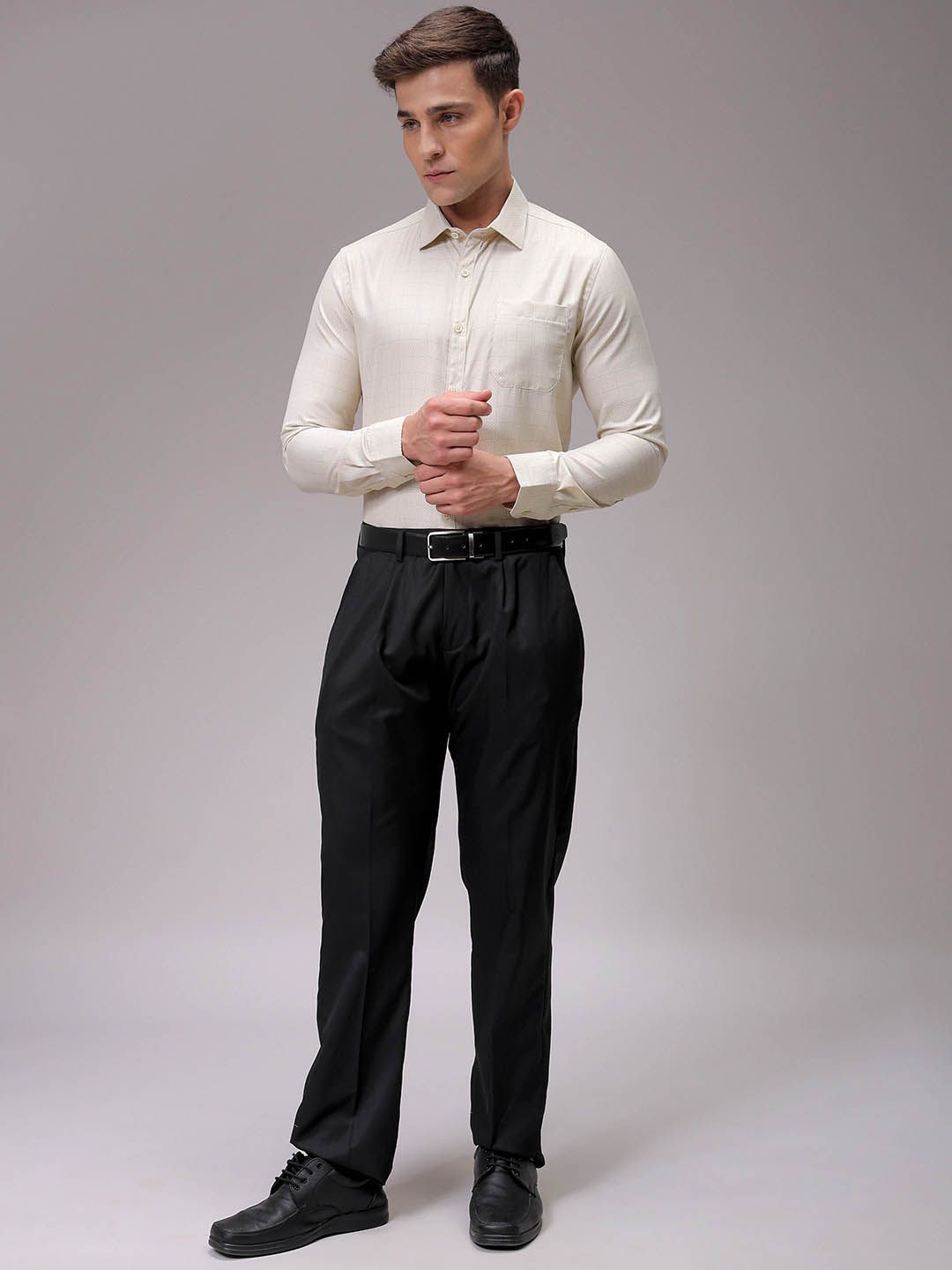 The Indian Garage Co. X Luxe Men Slim Fit Opaque Checked Formal Shirt