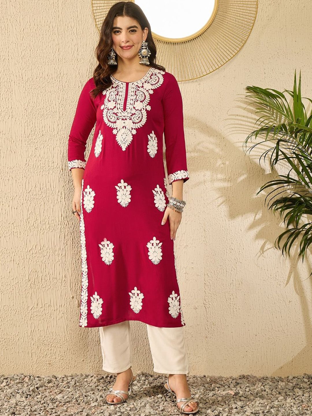 KALINI Floral Embroidered Round Neck Chikankari Straight Kurta