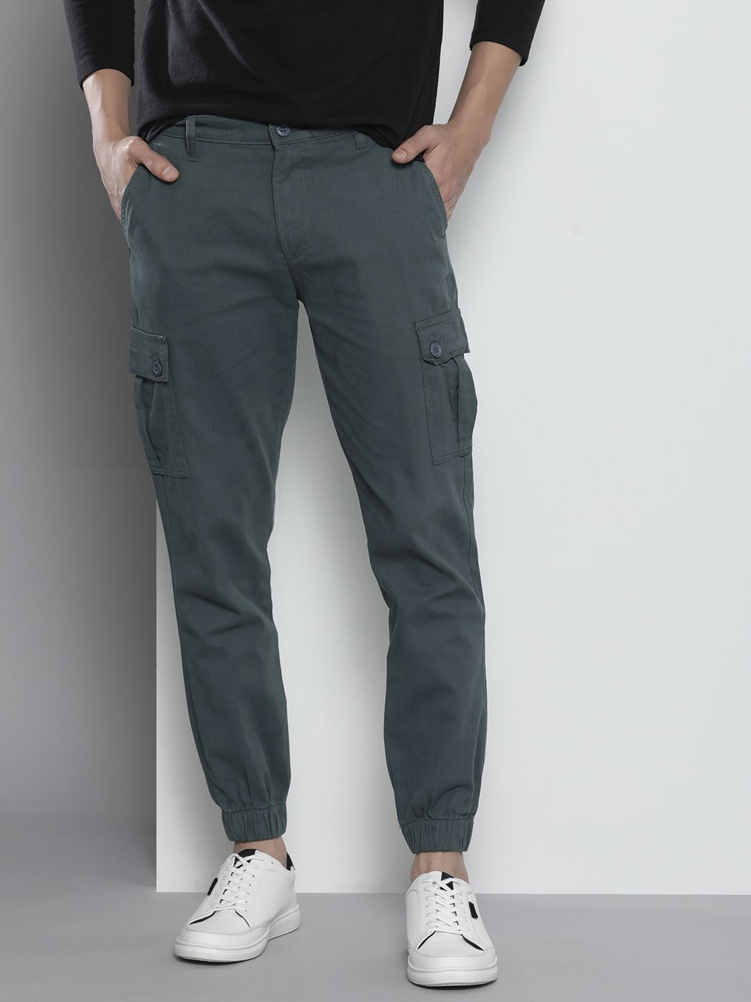 The Indian Garage Co Men Grey Slim Fit Cargos Trousers