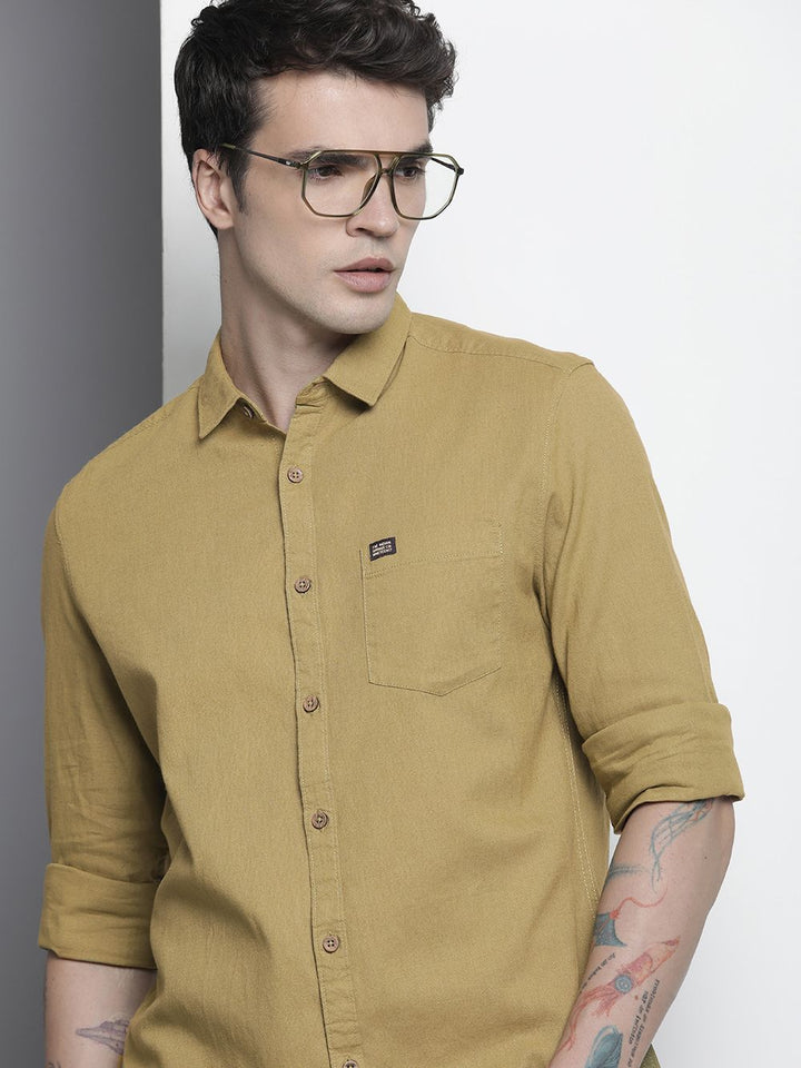 The Indian Garage Co Men Slim Fit Solid Linen Resortwear Shirt