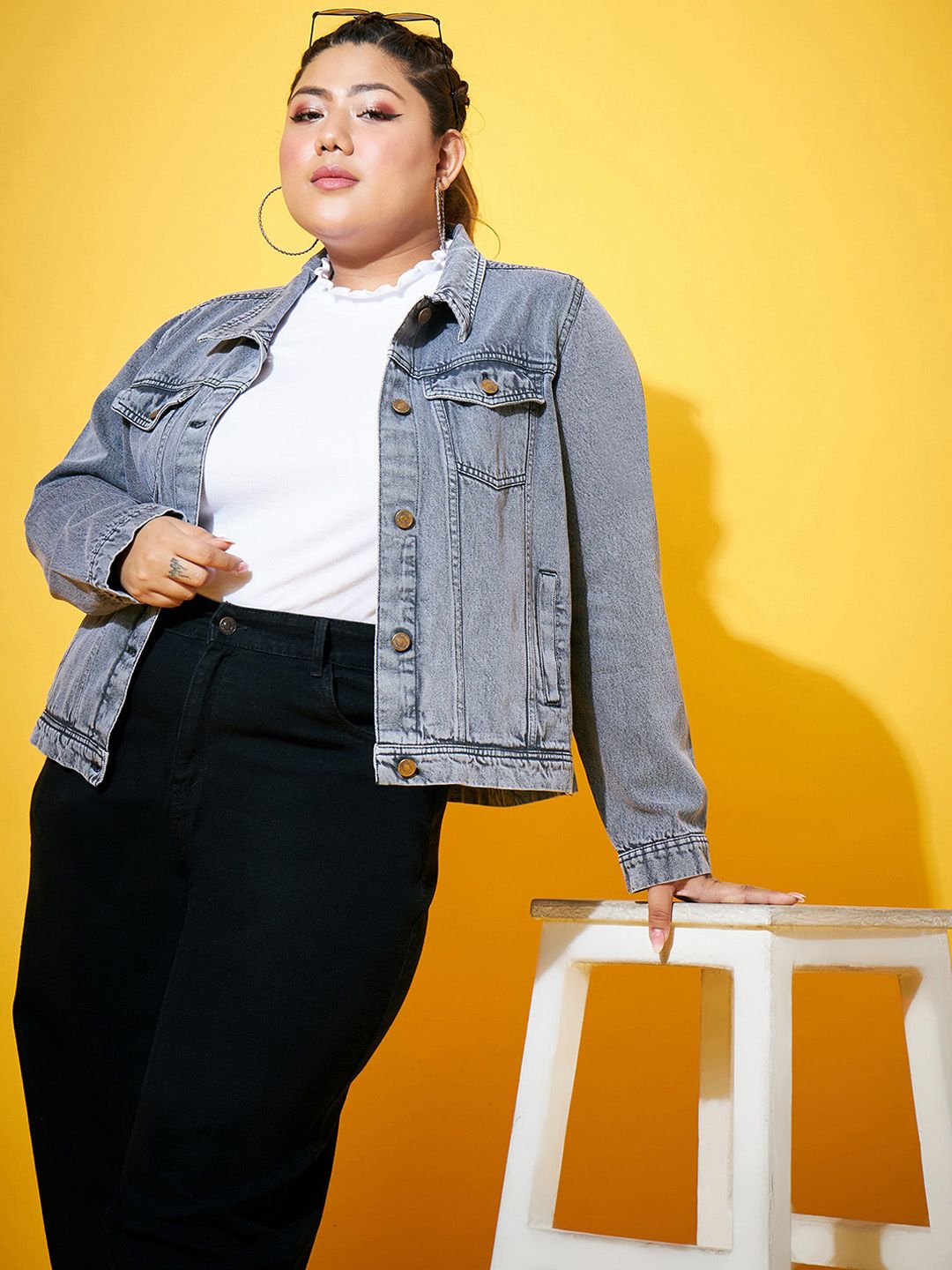 SASSAFRAS Curve Plus Size Washed Denim Jacket