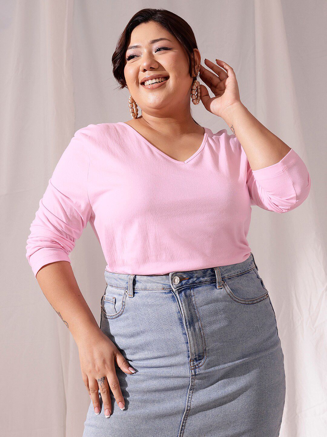 CURVY STREET Plus Size V-Neck Cotton T-shirt