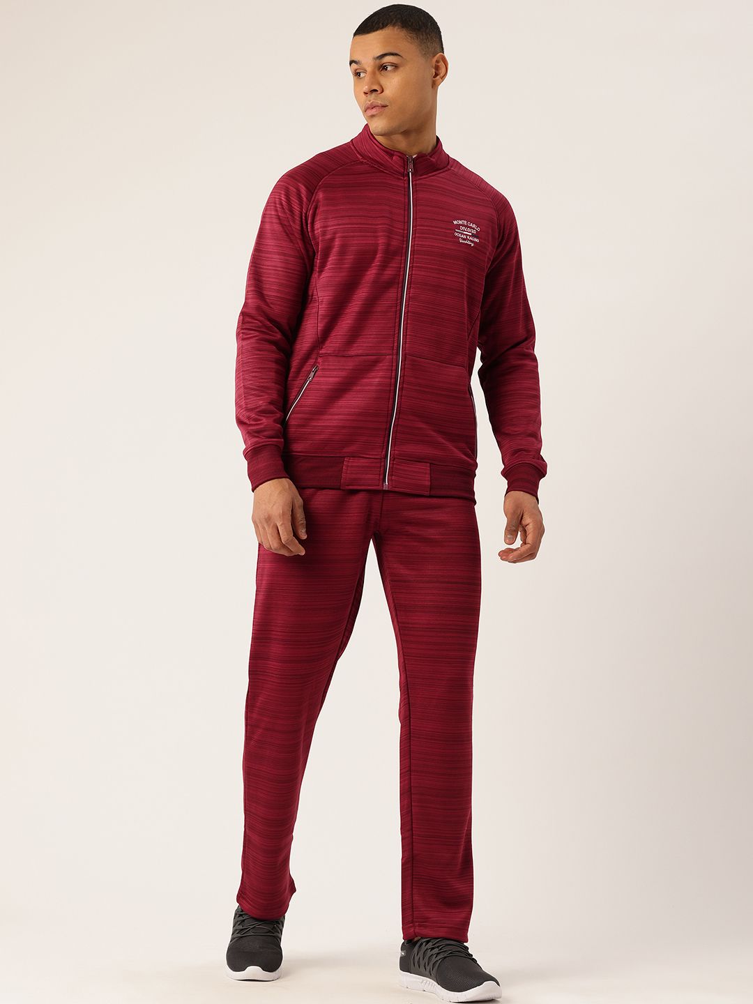 Baju Olahraga Berkait Berjalur Monte Carlo